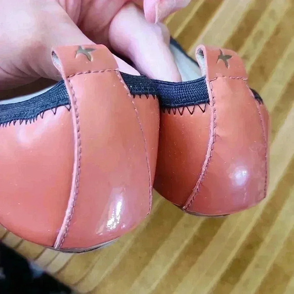 Very Lovely Soles Essence Flats Coral sz 7 - Picture 10 of 16